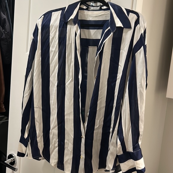 Zara Long sleeve stripped button down - Picture 2 of 3